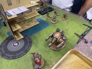 #warhammercommunity #warhammer40k #ogridoupe O víkendu probíhal pravidelný turnaj pro nováčky. 💪Jelikož máme Vánoce v...